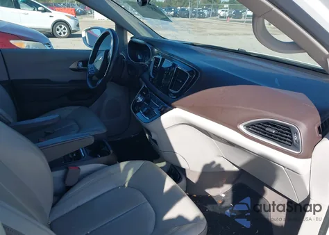 2018 Chrysler Pacifica Touring L from USA, damaged, VIN 2C4RC1BG1JR290822